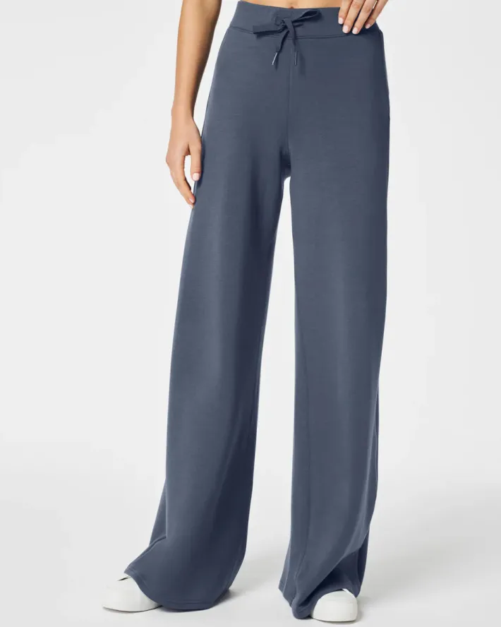 AirEssentials Wide Leg Pant In Dark Storm