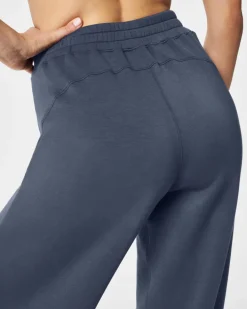 AirEssentials Wide Leg Pant In Dark Storm