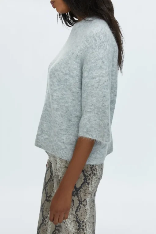 Micah Sweater Tee In Soft Grey